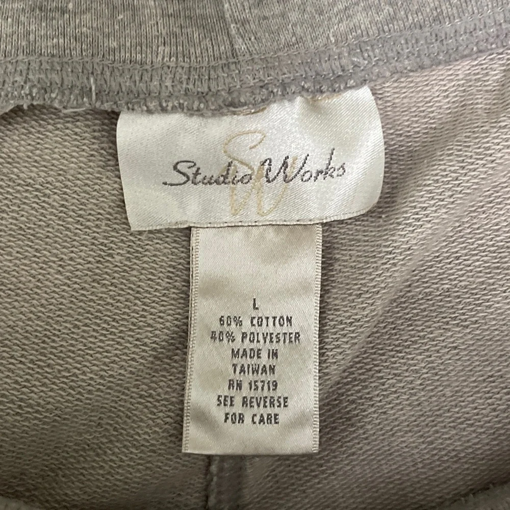 Studio Works‎ Grey Cotton Blend Cropped Sweatpants L - Picture 5 of 6